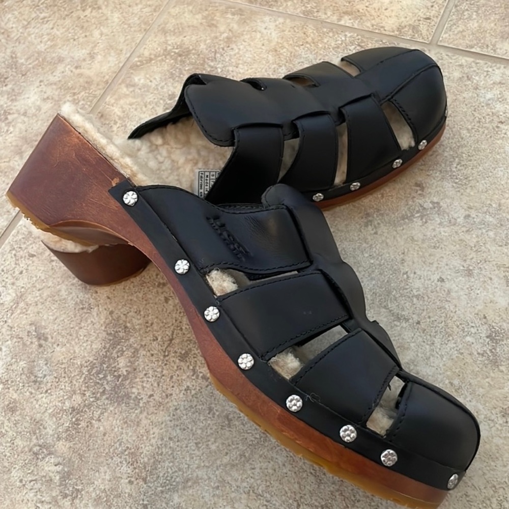 Ugg Genuine Shearling Sheepskin and black Leather Mule Clog Wood Heel Shoes 9